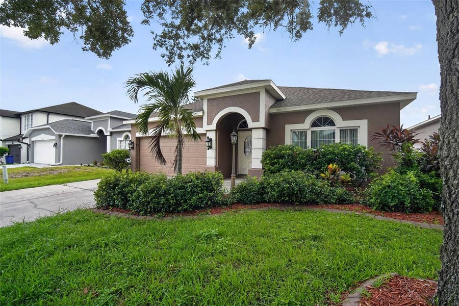 Property photo for 13548 MERE VIEW DRIVE, Odessa, FL