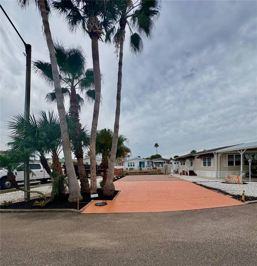 Property photo for 9000 US HIGHWAY 192, #327, Clermont, FL