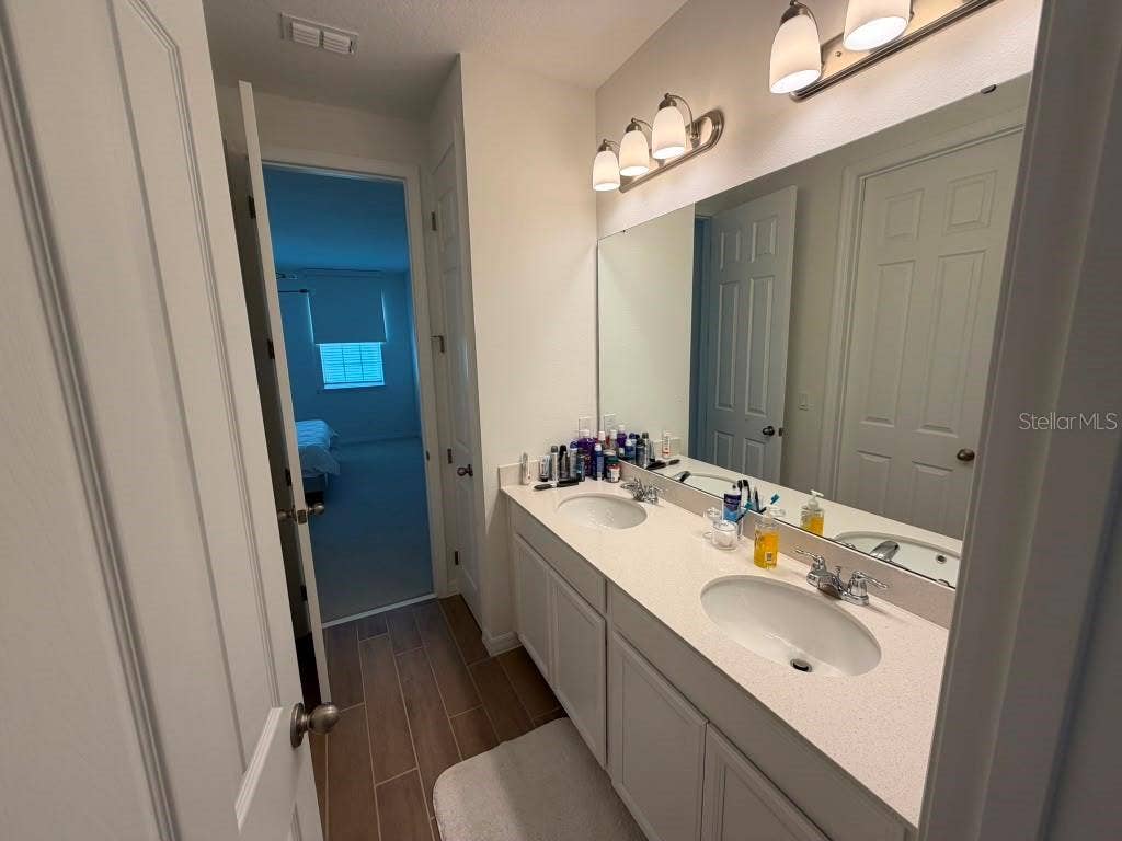 16091 SILVER BROOK WAY, Winter Garden, FL 34787 16091 SILVER BROOK WAY, Winter Garden, FL 34787