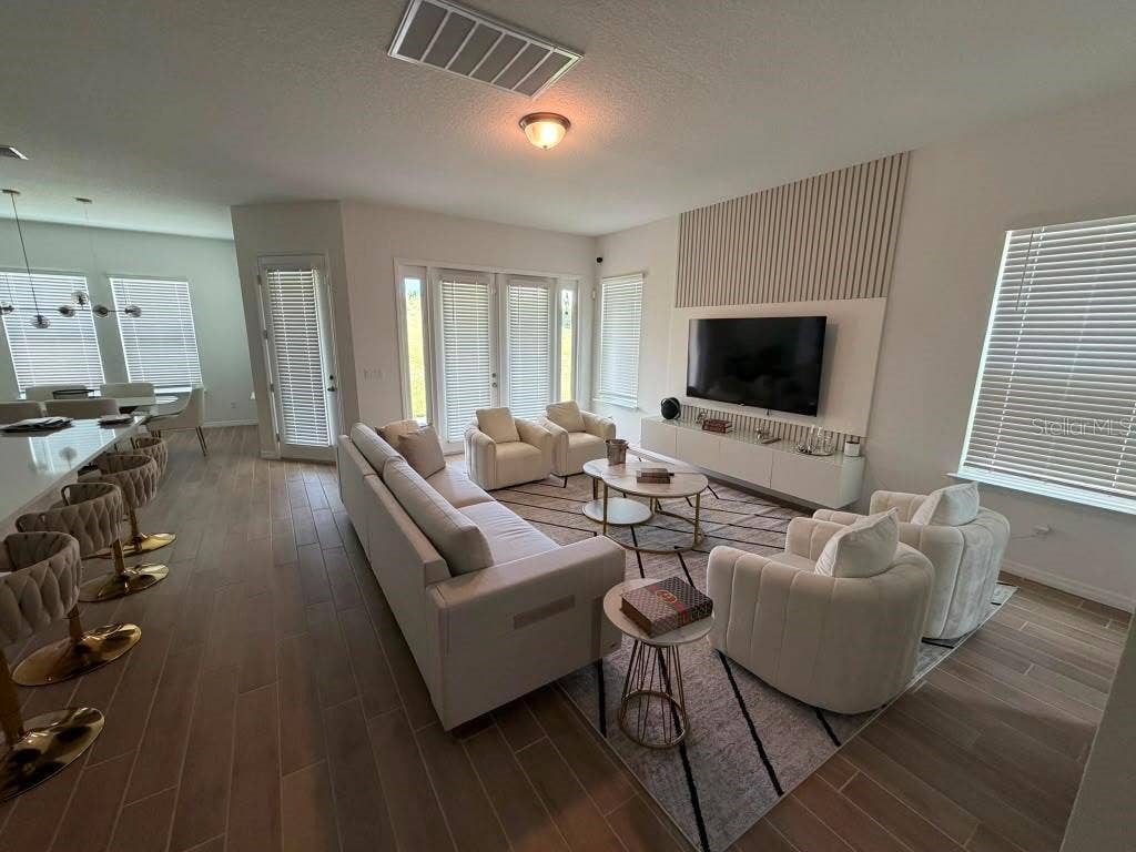 16091 SILVER BROOK WAY, Winter Garden, FL 34787 16091 SILVER BROOK WAY, Winter Garden, FL 34787
