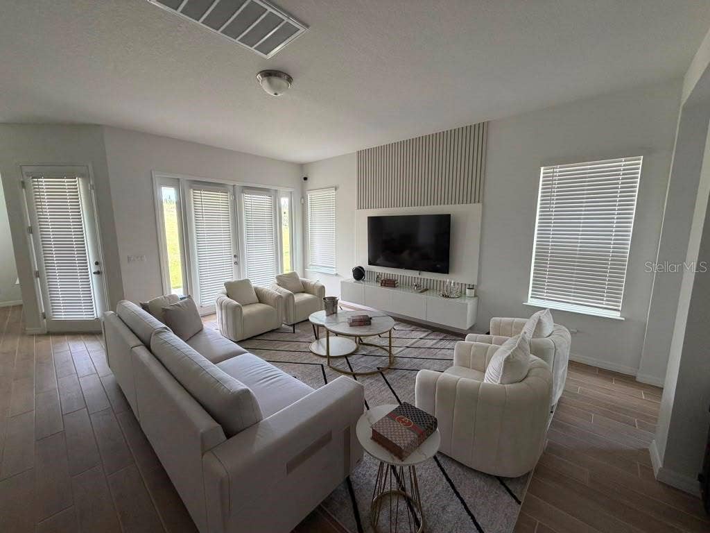 16091 SILVER BROOK WAY, Winter Garden, FL 34787 16091 SILVER BROOK WAY, Winter Garden, FL 34787