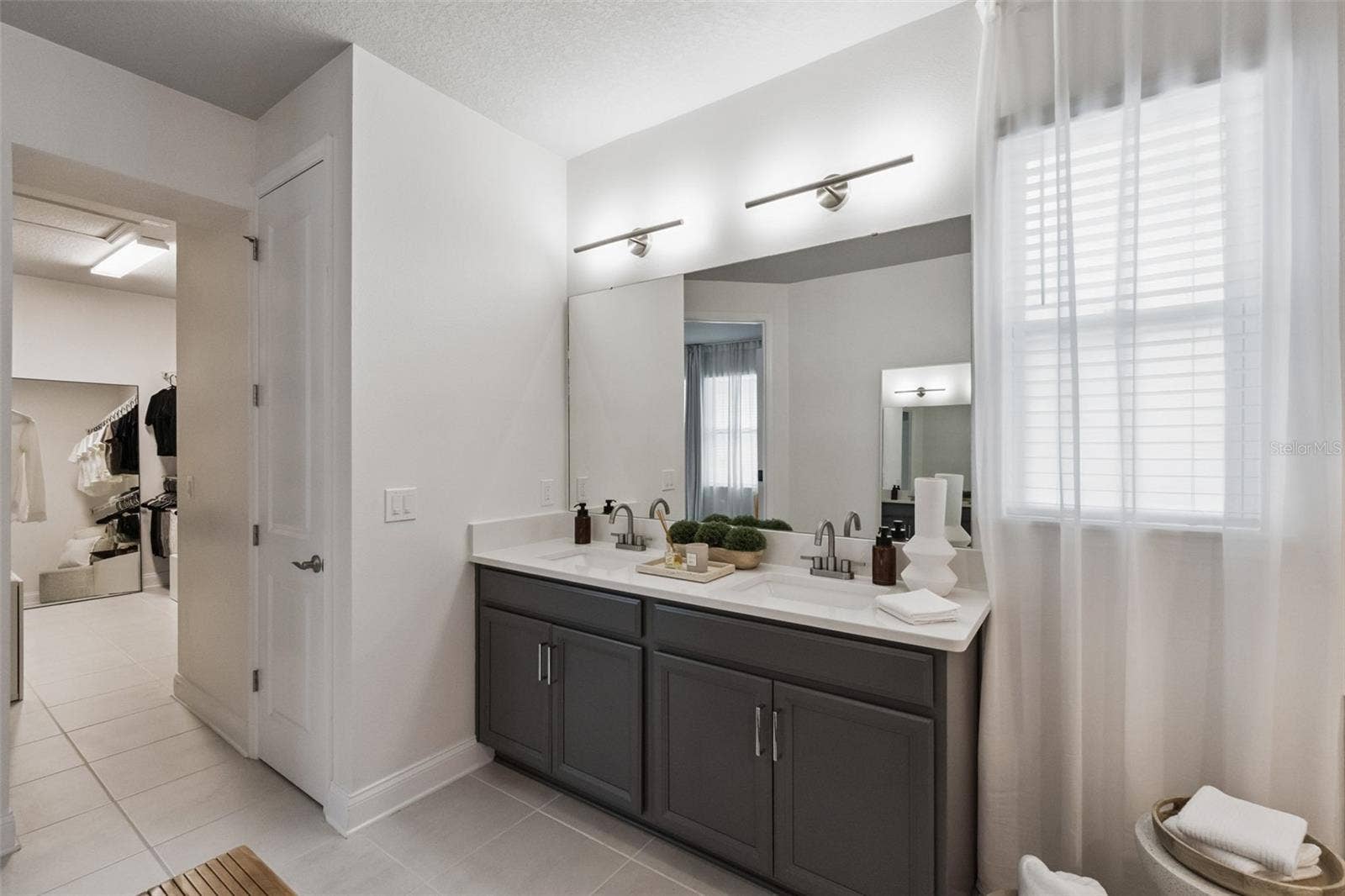 6935 HIGGS ALLEY, Orlando, FL 32827 Primary Bath