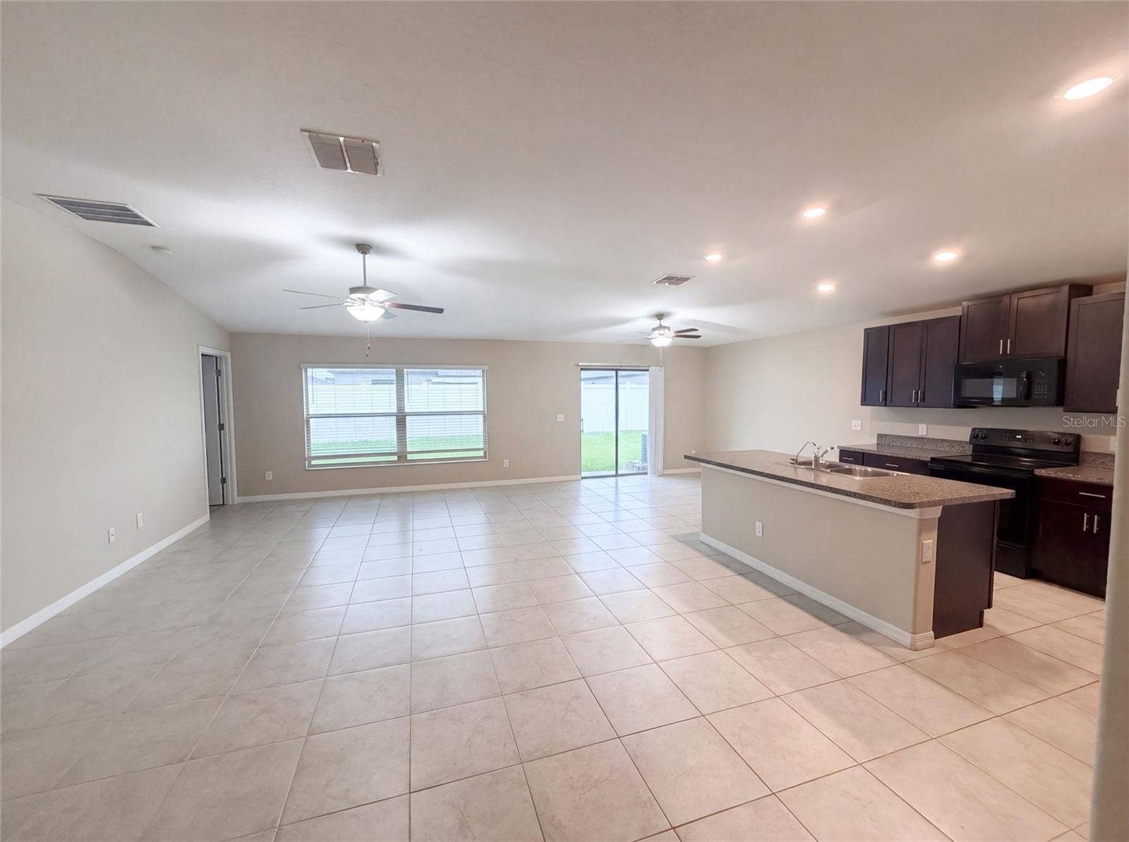 39693 HARVEST CREEK LANE, Zephyrhills, FL 33540