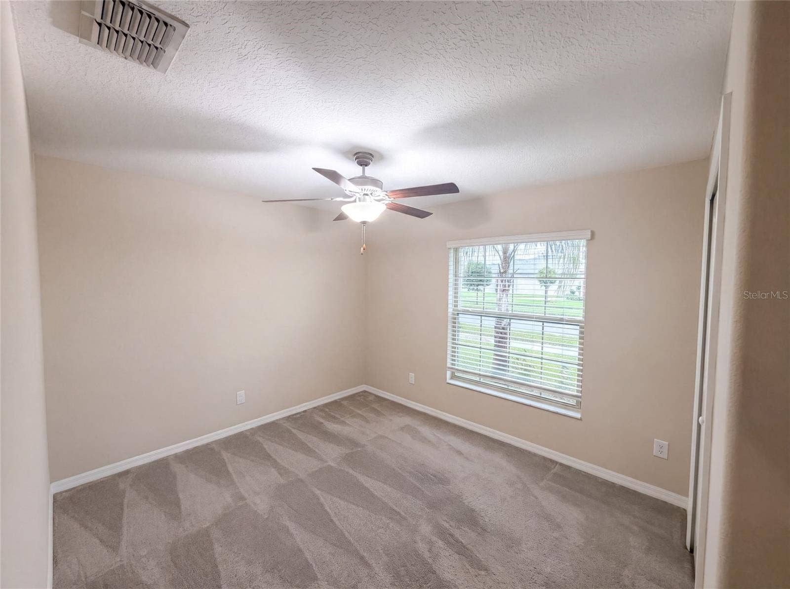 39693 HARVEST CREEK LANE, Zephyrhills, FL 33540