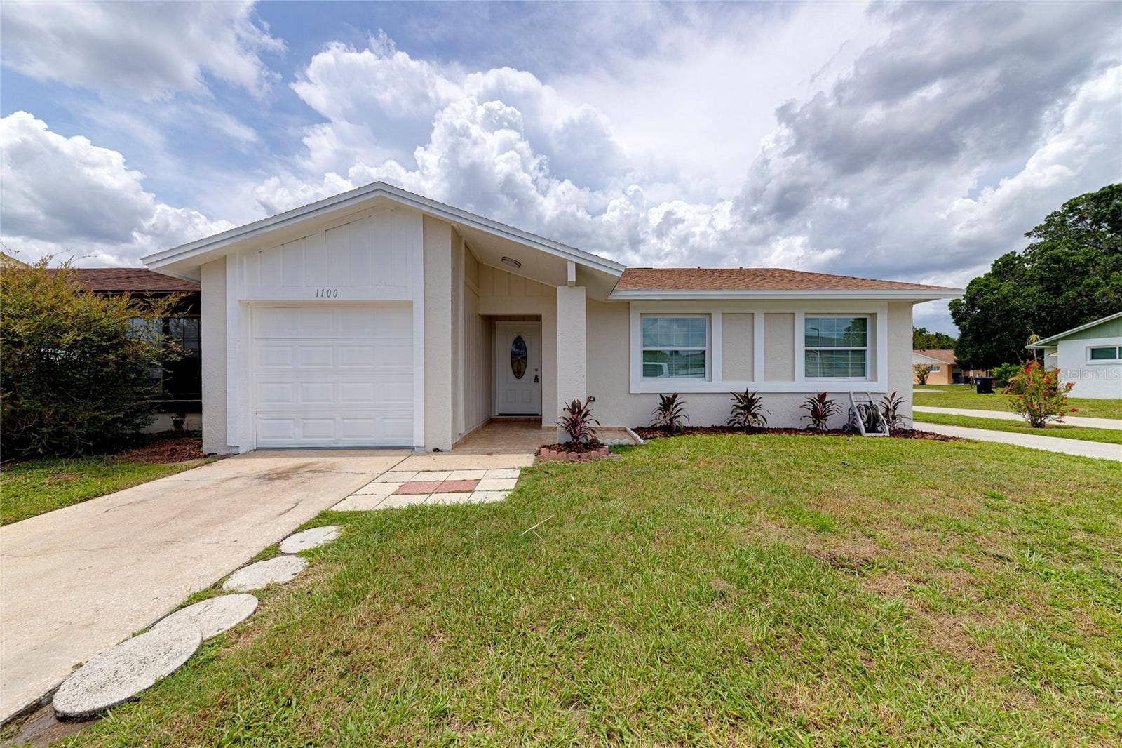 1100 CALANDA AVENUE, Orlando, FL 32807 1100 CALANDA AVENUE, Orlando, FL 32807