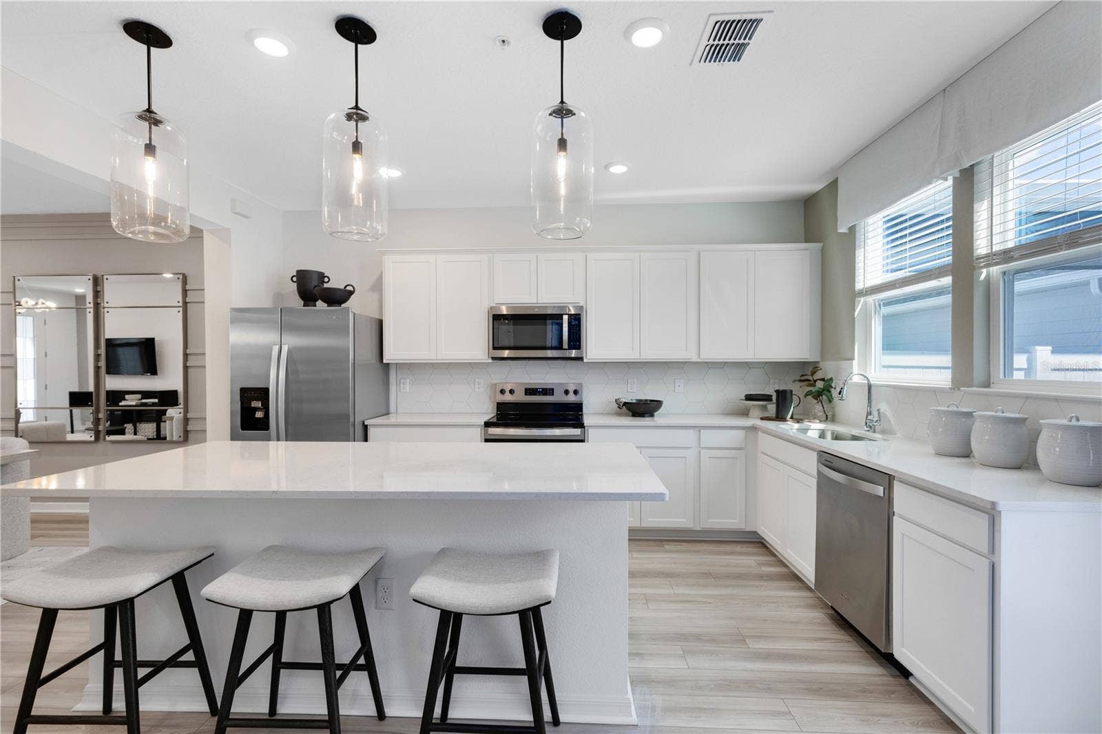 4580 ORCHARD VIEW ALLEY, Clermont, FL 34714 Model Home Design Only. Pictures and furnishings are for illustrative purposes only. Elevations, colors and options may vary. Furniture is for model home staging only.
