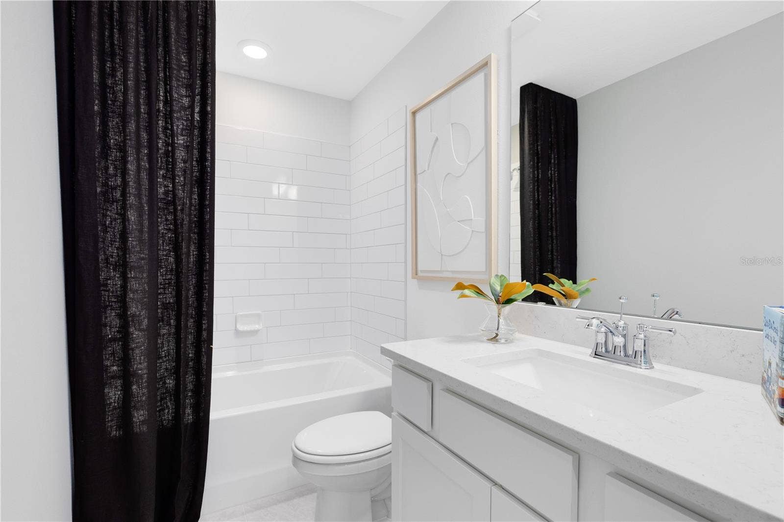 4580 ORCHARD VIEW ALLEY, Clermont, FL 34714 Model Home Design Only. Pictures and furnishings are for illustrative purposes only. Elevations, colors and options may vary. Furniture is for model home staging only.