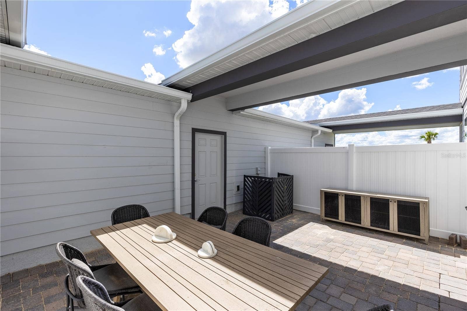 4580 ORCHARD VIEW ALLEY, Clermont, FL 34714 Model Home Design Only. Pictures and furnishings are for illustrative purposes only. Elevations, colors and options may vary. Furniture is for model home staging only.