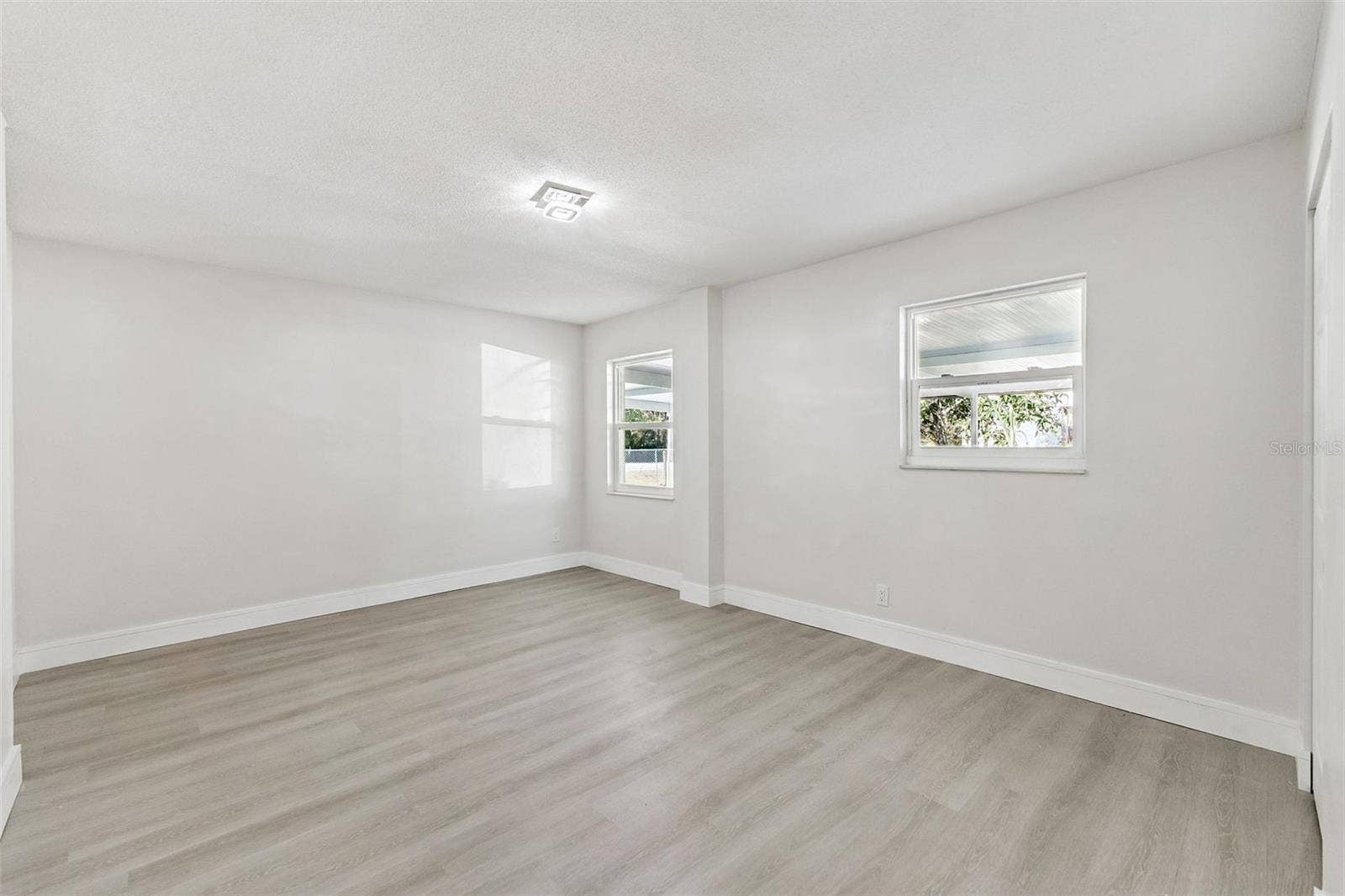 1070 N LIBBY COURT, Daytona Beach, FL 32117