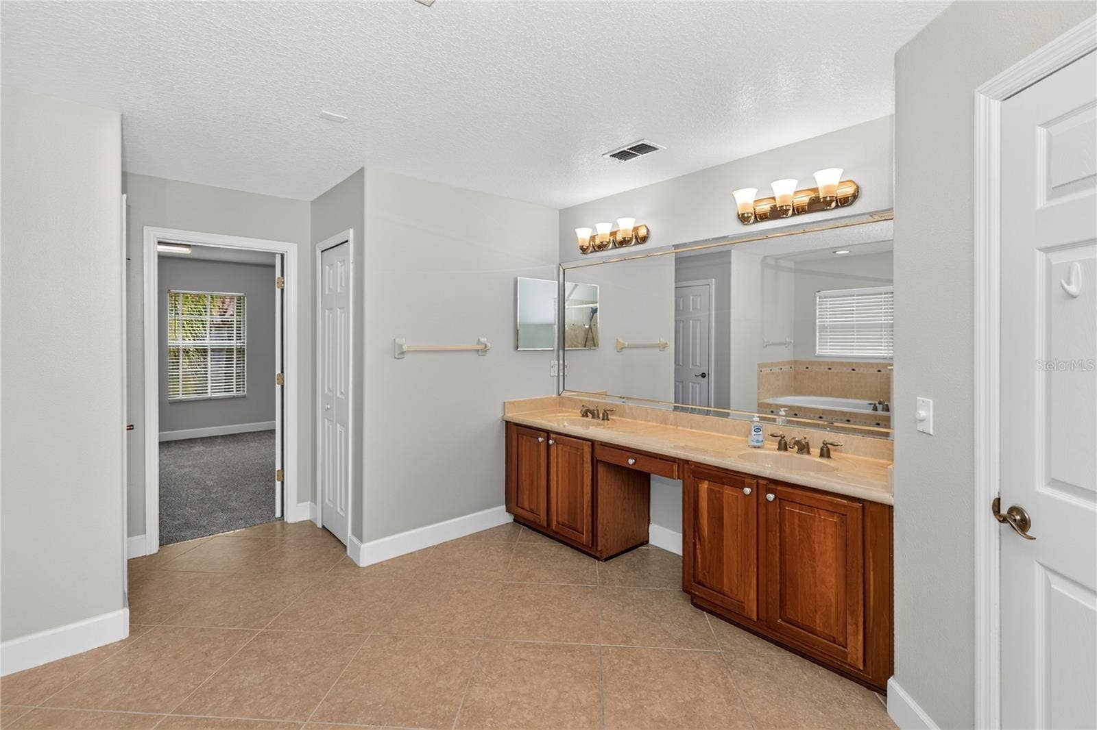 5890 ANSLEY WAY, Mount Dora, FL 32757