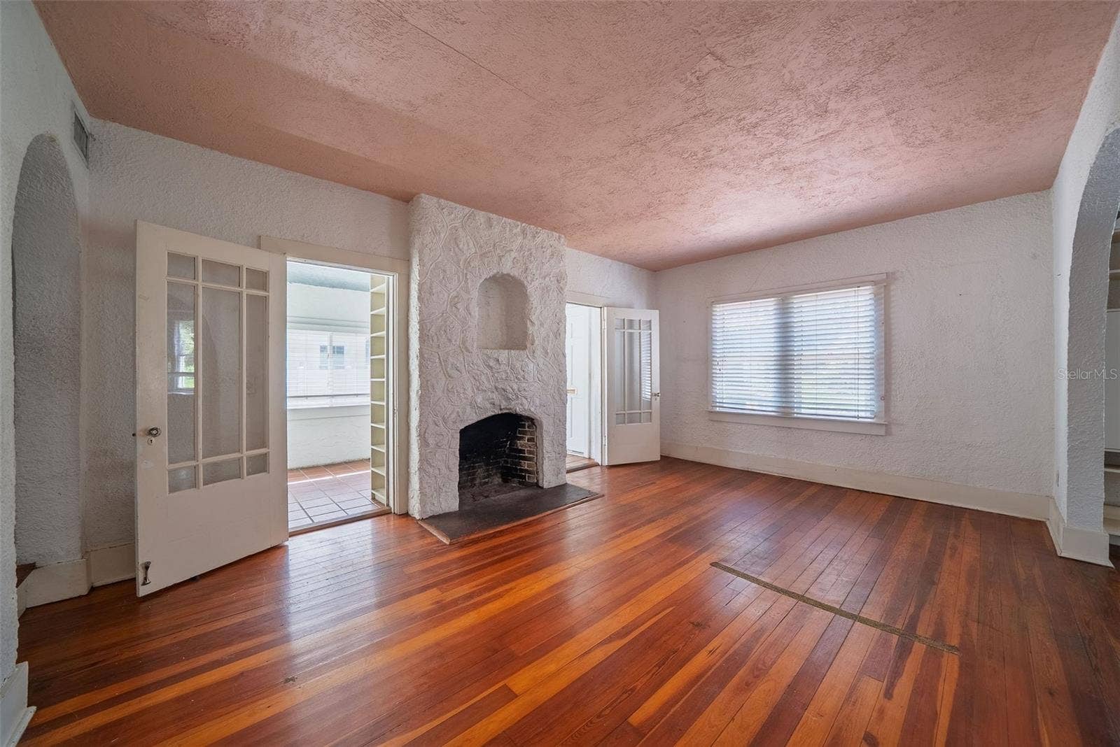 813 GREENWOOD STREET, Orlando, FL 32801 813 GREENWOOD STREET, Orlando, FL 32801