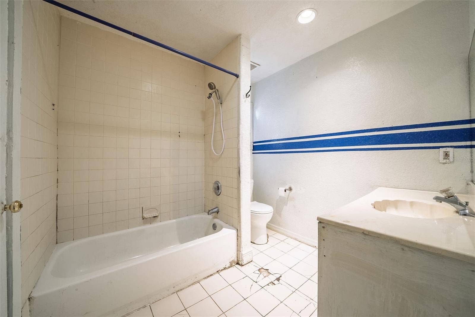813 GREENWOOD STREET, Orlando, FL 32801 813 GREENWOOD STREET, Orlando, FL 32801