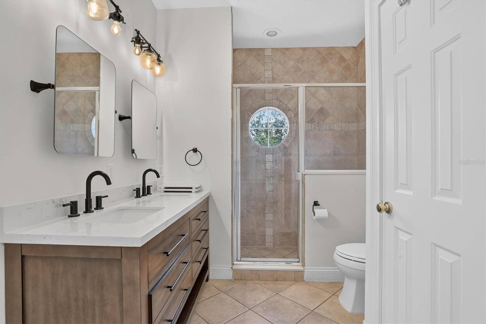 8826 SOUTHERN BREEZE DRIVE, Orlando, FL 32836 8826 SOUTHERN BREEZE DRIVE, Orlando, FL 32836