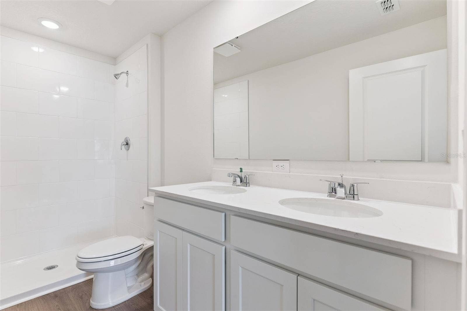 141 HEIRLOOM DRIVE, Ormond Beach, FL 32174 141 HEIRLOOM DRIVE, Ormond Beach, FL 32174