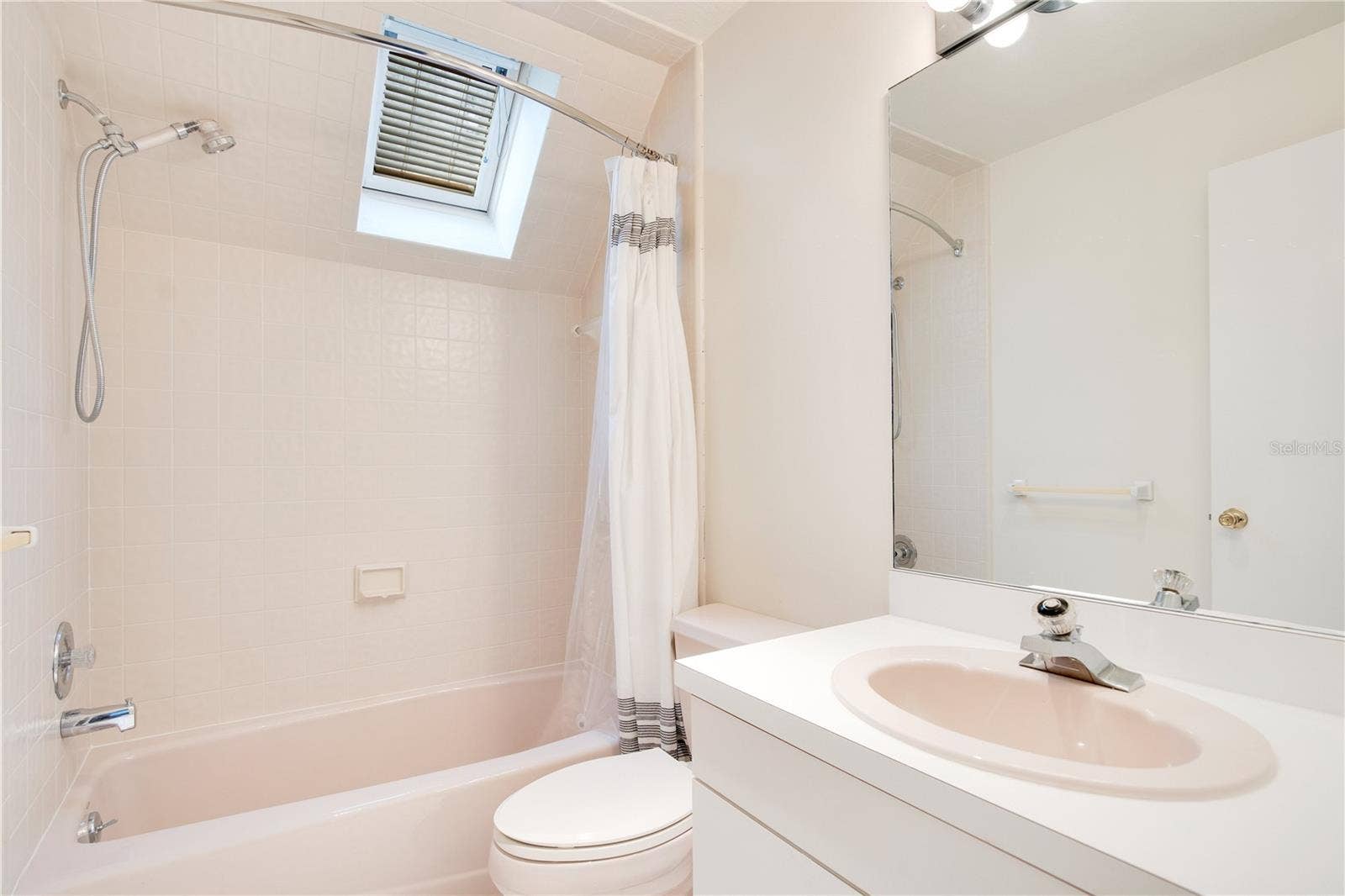 5524 WORSHAM COURT, Windermere, FL 34786 5524 WORSHAM COURT, Windermere, FL 34786
