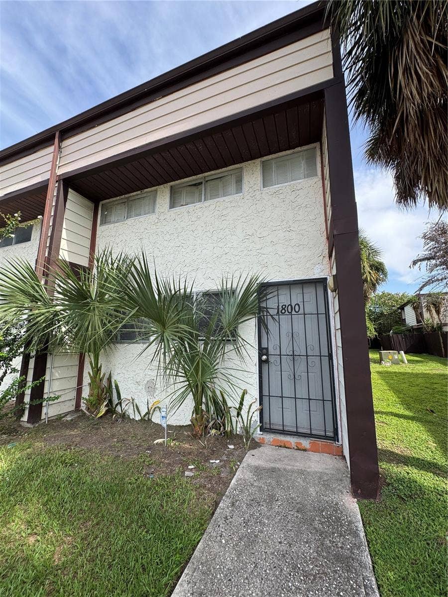 1800 WARRINGWOOD DRIVE, #C6, Orlando, FL 32839 Front of condo