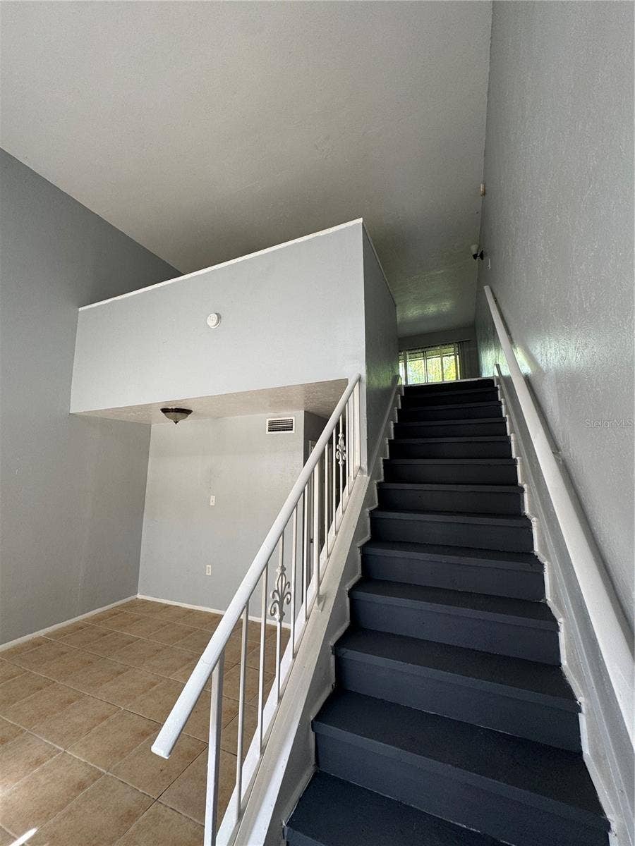 3976 CRAYRICH CIRCLE, #C1, Orlando, FL 32839 Stairs