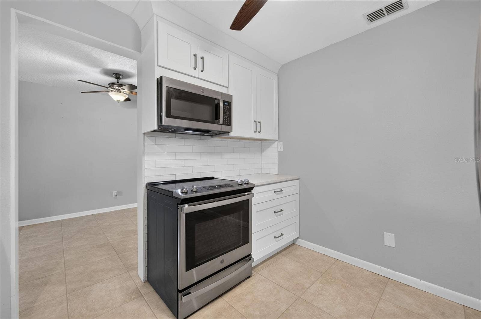 2641 CARVELL COURT, Winter Park, FL 32792 2641 CARVELL COURT, Winter Park, FL 32792