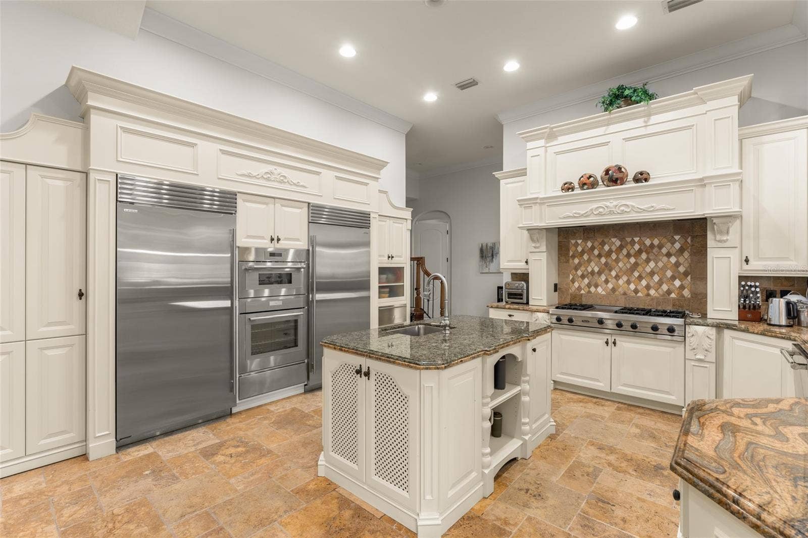 6055 LOUISE COVE DRIVE, Windermere, FL 34786 6055 LOUISE COVE DRIVE, Windermere, FL 34786