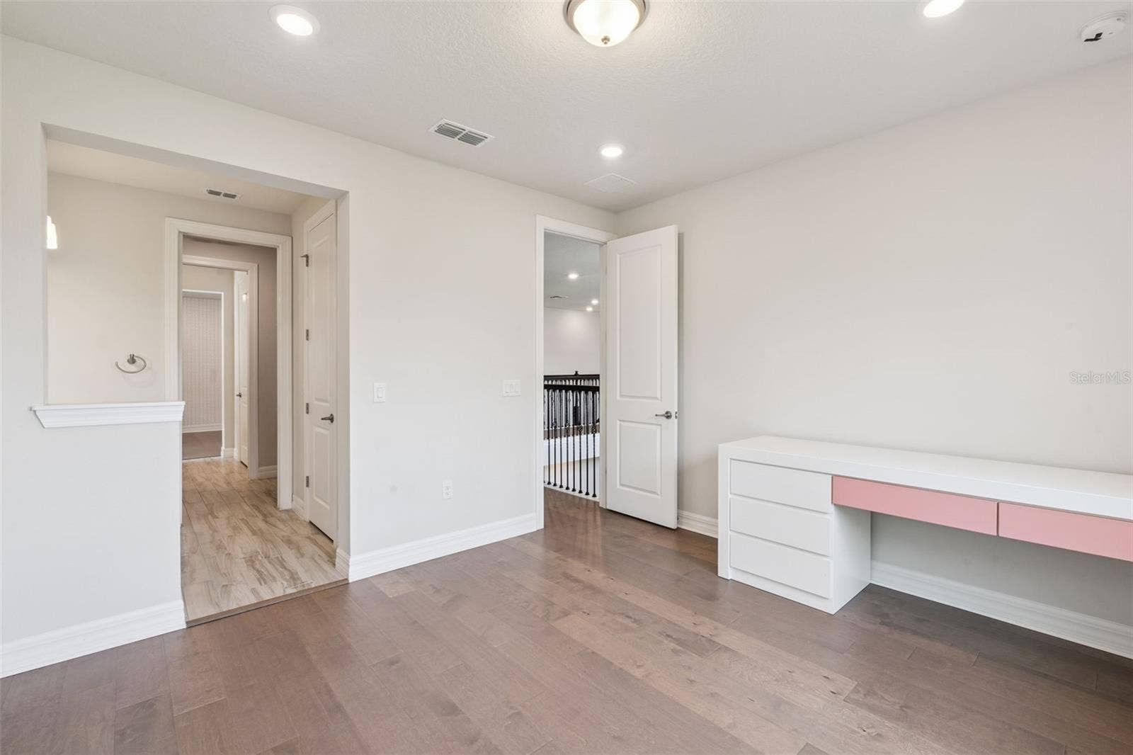 9070 WOODLAND FOREST ROAD, Orlando, FL 32836 9070 WOODLAND FOREST ROAD, Orlando, FL 32836