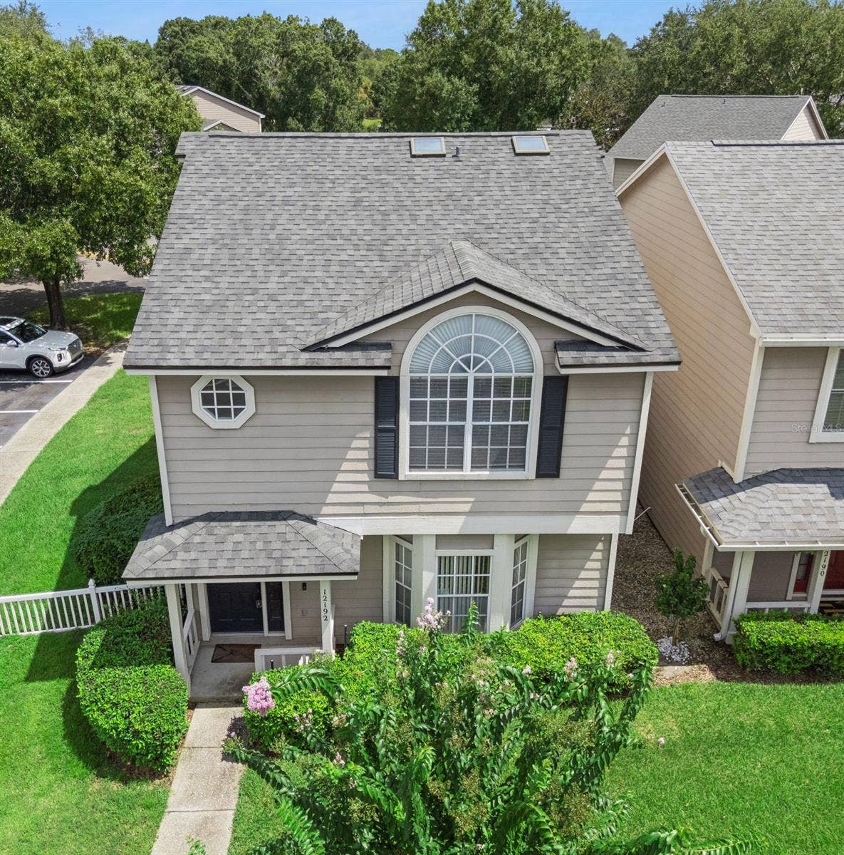 12192 SHADY SPRING WAY, Orlando, FL 32828 2023 Roof, no shared walls & great location!