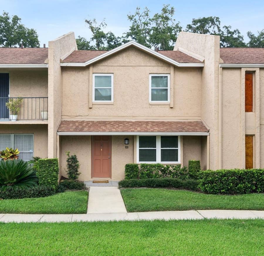 Property photo for 820 PARK LAKE CIRCLE, #11, Maitland, FL