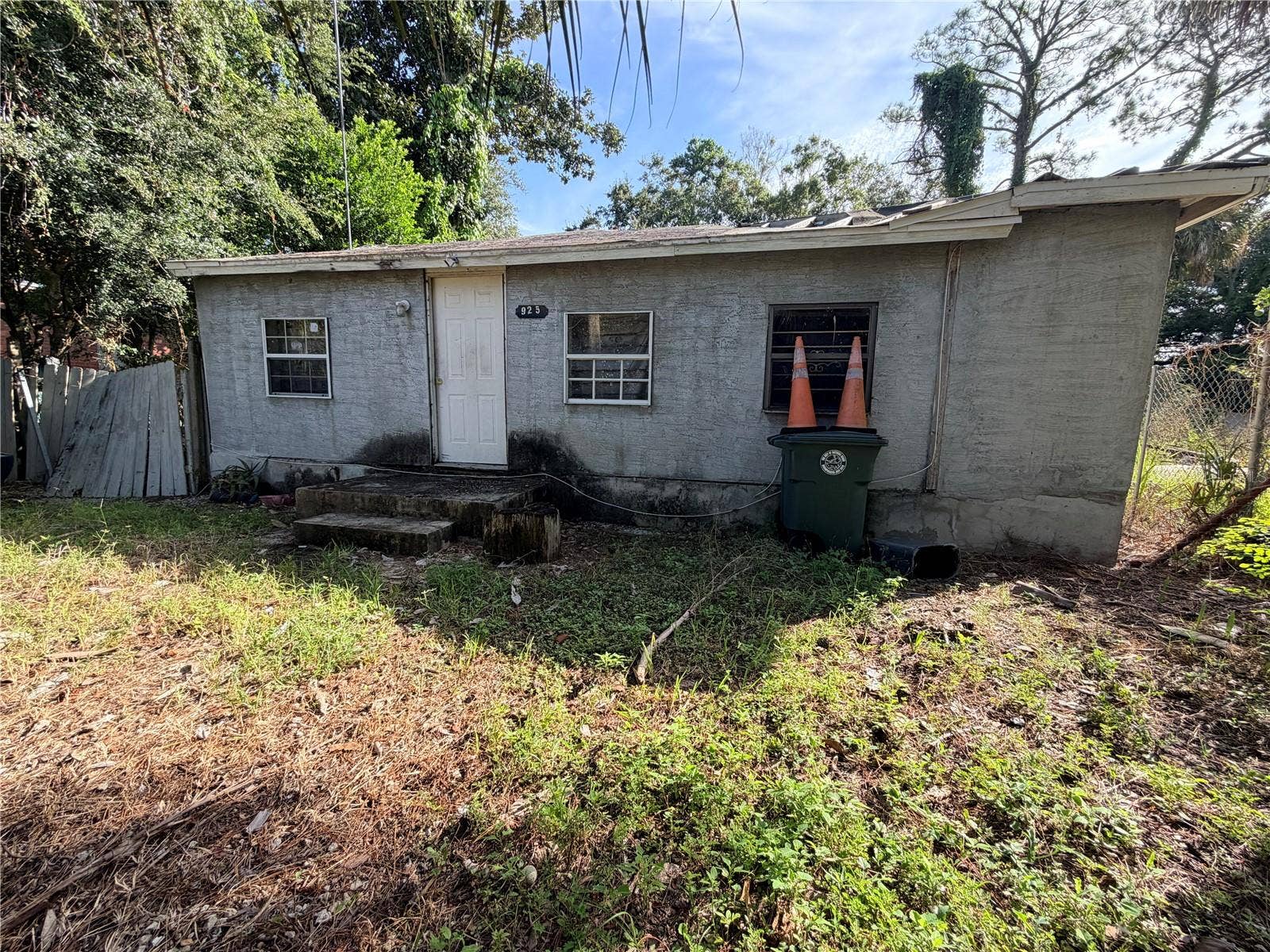 925 NILES STREET, Daytona Beach, FL 32114 925 NILES STREET, Daytona Beach, FL 32114