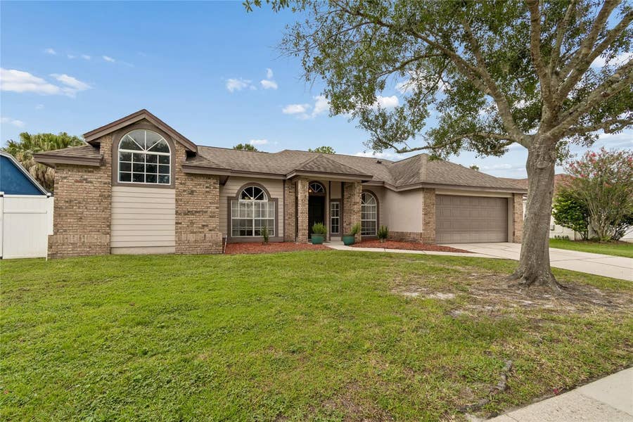 Property photo for 1552 THORNHILL CIRCLE, Oviedo, FL