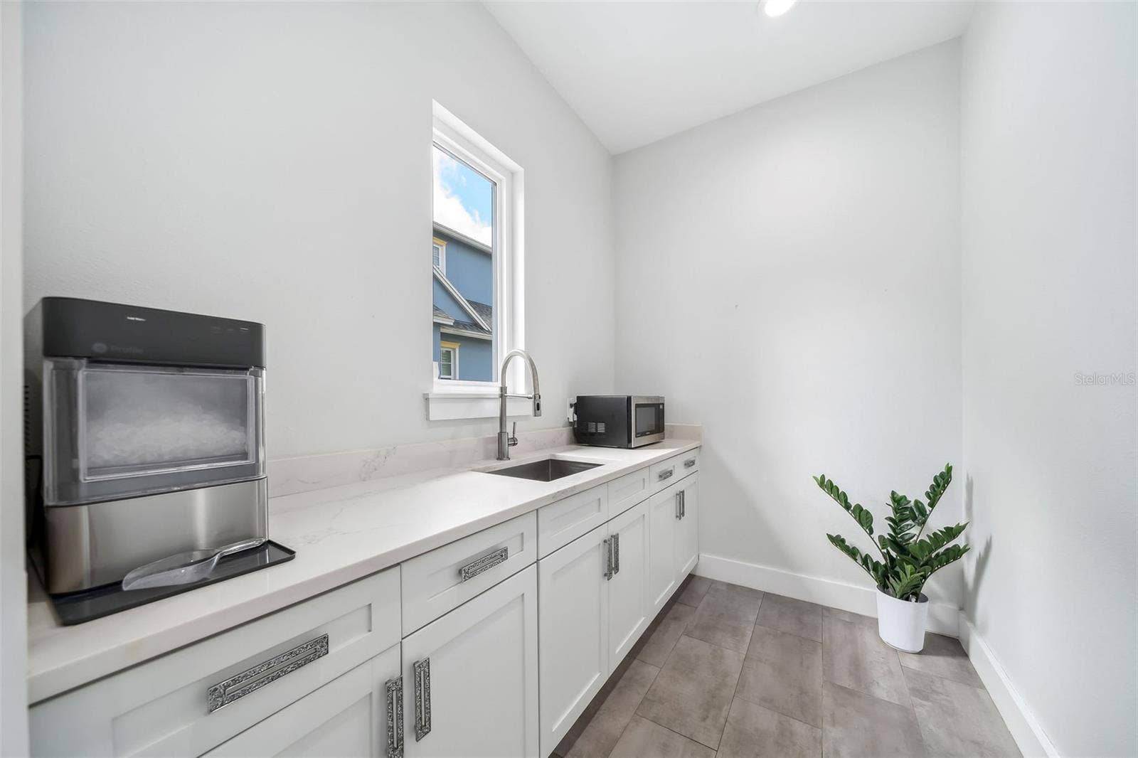 2407 LAFAYETTE AVENUE, Winter Park, FL 32789 Butler's Pantry with Sink and Tons of Storage