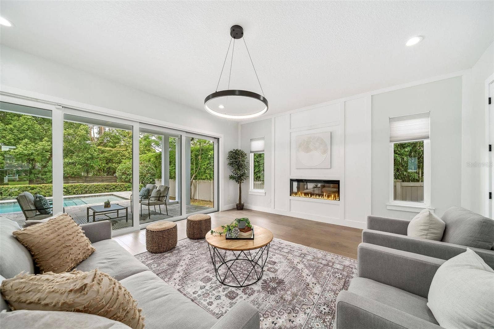 2407 LAFAYETTE AVENUE, Winter Park, FL 32789 Spacious Living Room