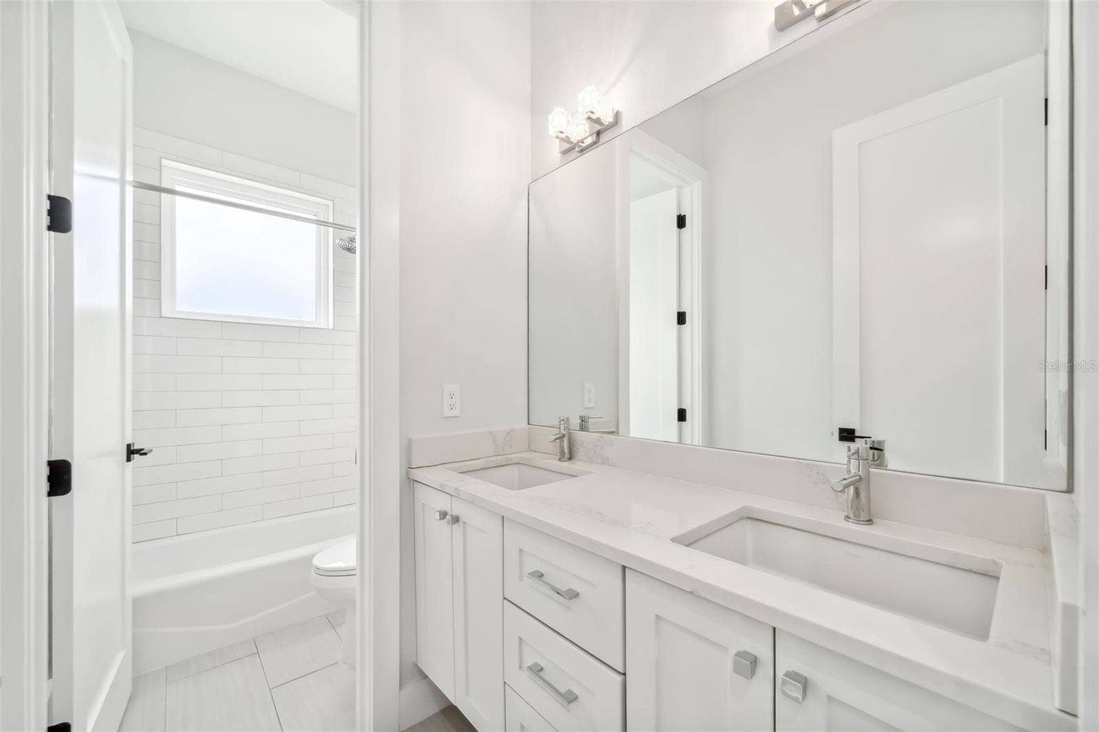 2407 LAFAYETTE AVENUE, Winter Park, FL 32789 Guest Bathroom for Bedroom 2 and 3