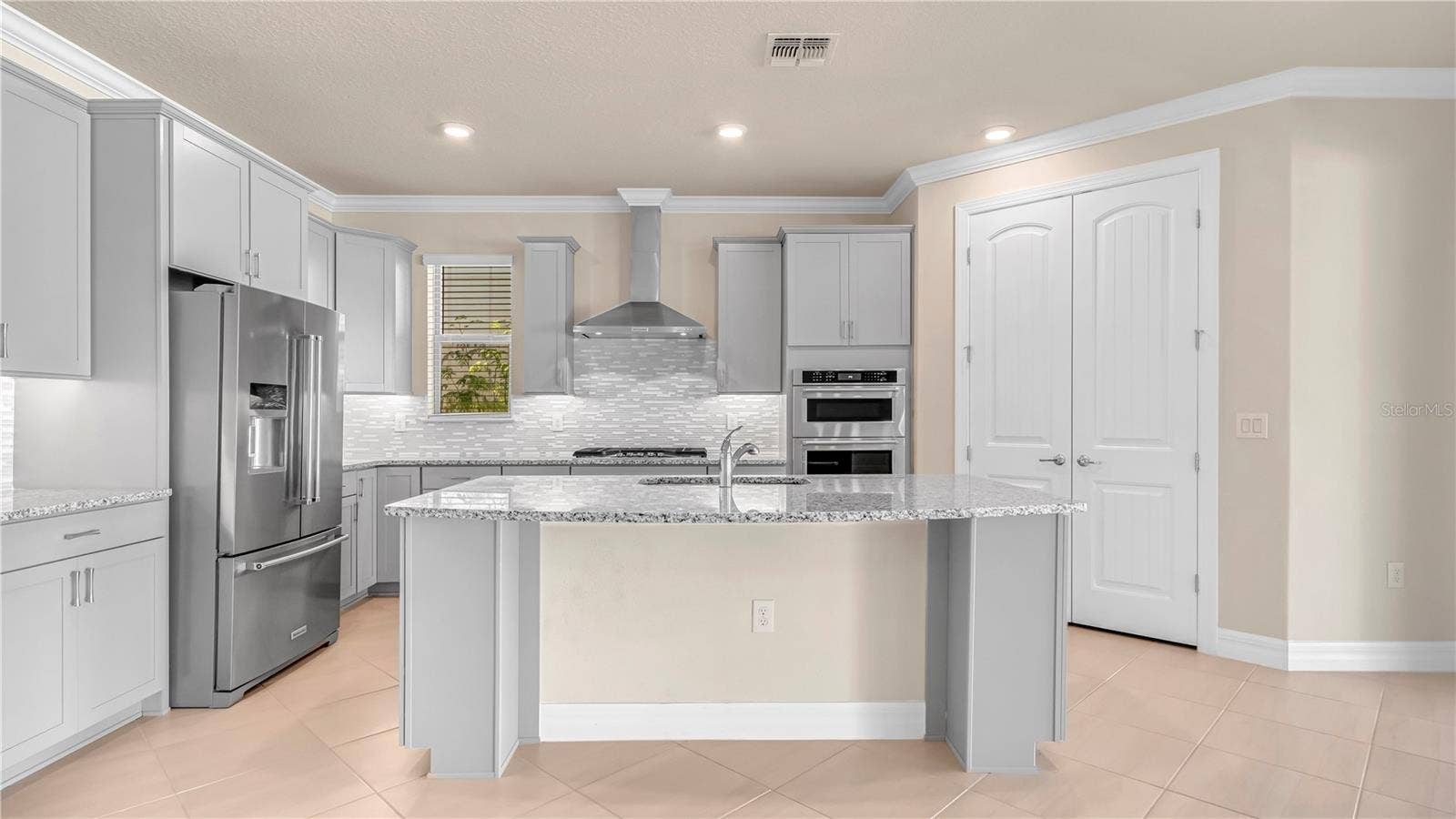 9212 HANGING VINE COURT, Orlando, FL 32836 9212 HANGING VINE COURT, Orlando, FL 32836