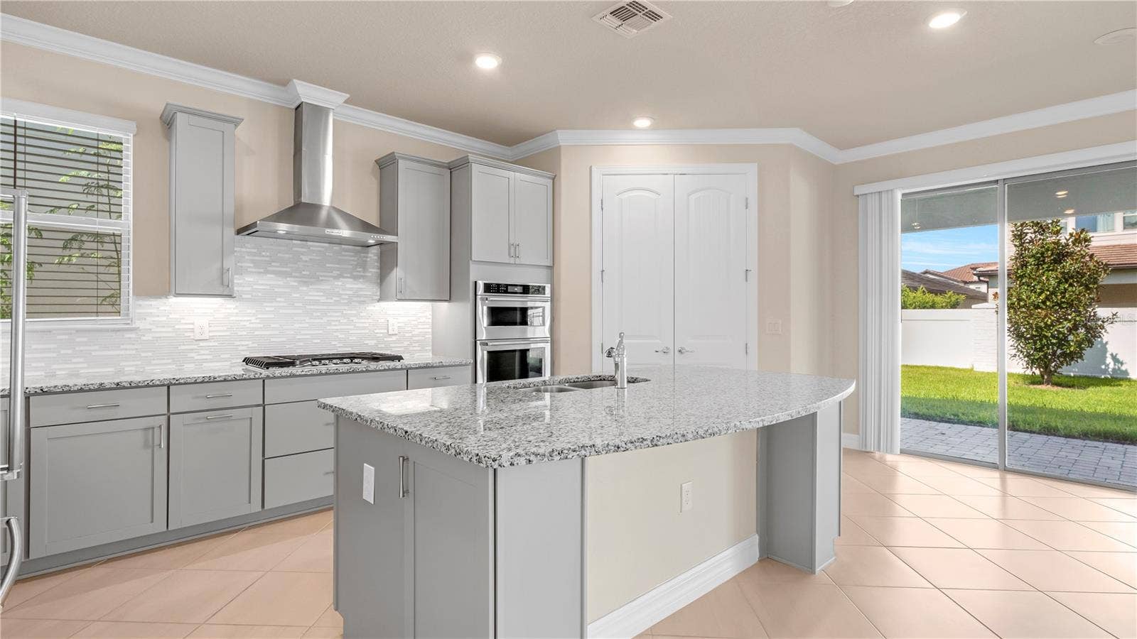 9212 HANGING VINE COURT, Orlando, FL 32836 9212 HANGING VINE COURT, Orlando, FL 32836
