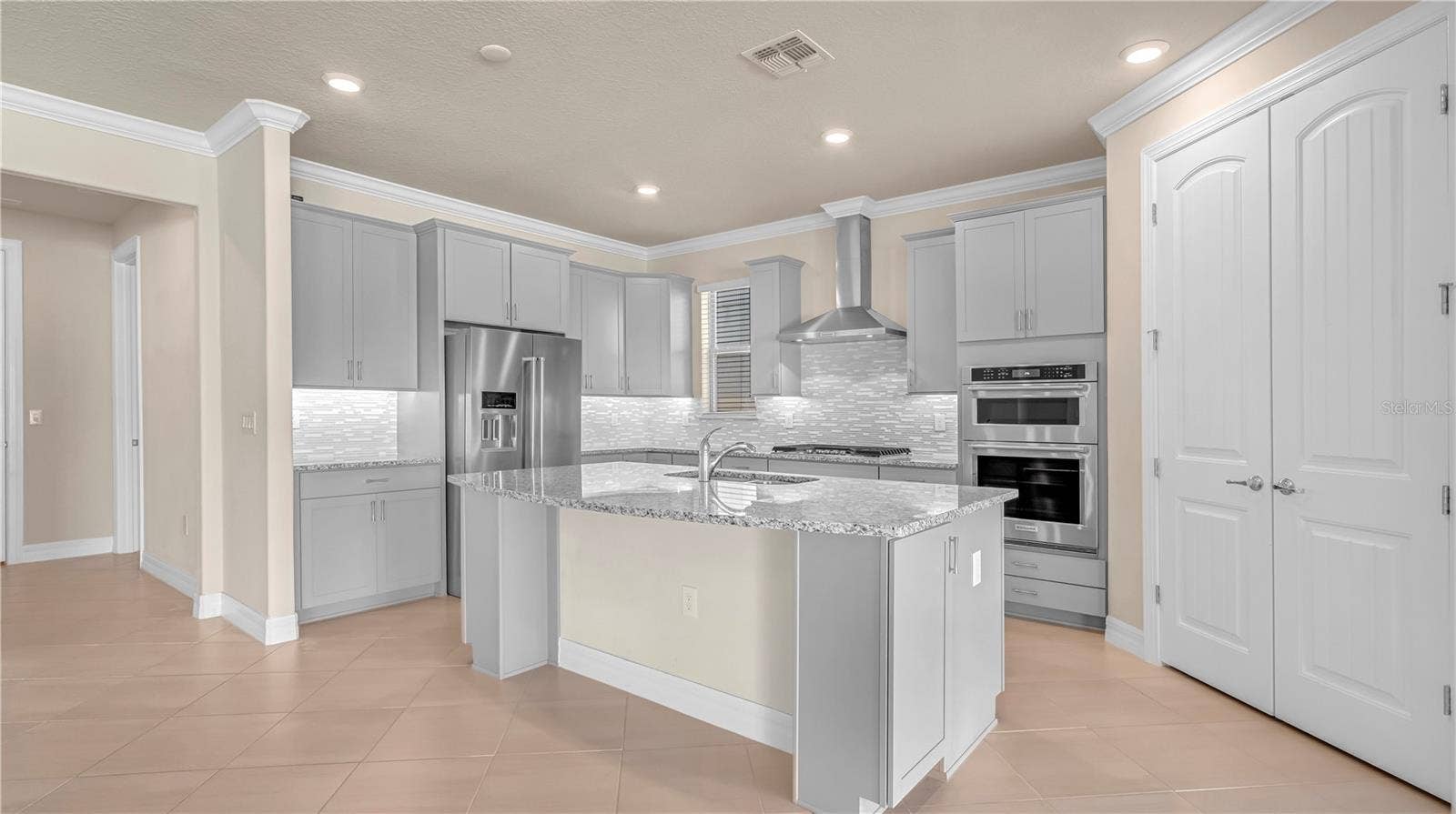 9212 HANGING VINE COURT, Orlando, FL 32836 9212 HANGING VINE COURT, Orlando, FL 32836