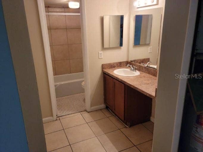 4322 LAKEWAY DRIVE, #13F, Orlando, FL 32839 4322 LAKEWAY DRIVE, #13F, Orlando, FL 32839