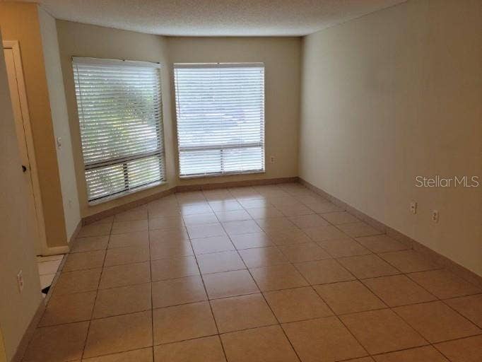 4322 LAKEWAY DRIVE, #13F, Orlando, FL 32839 4322 LAKEWAY DRIVE, #13F, Orlando, FL 32839