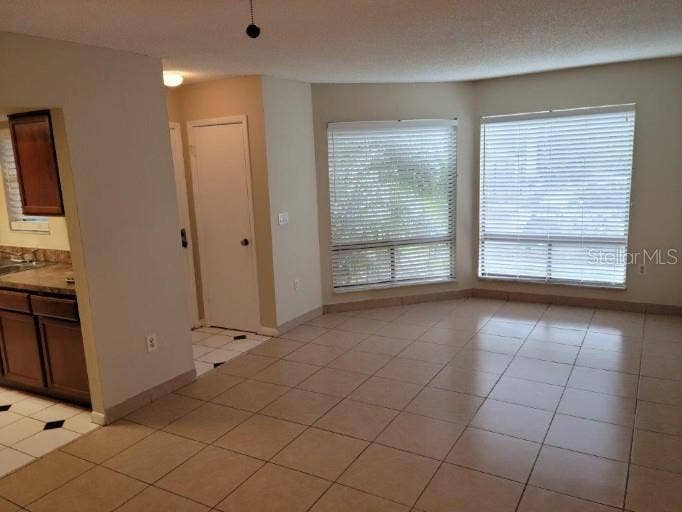 4322 LAKEWAY DRIVE, #13F, Orlando, FL 32839 4322 LAKEWAY DRIVE, #13F, Orlando, FL 32839