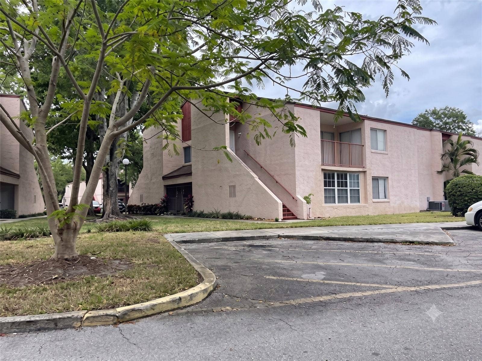 4322 LAKEWAY DRIVE, #13F, Orlando, FL 32839 4322 LAKEWAY DRIVE, #13F, Orlando, FL 32839