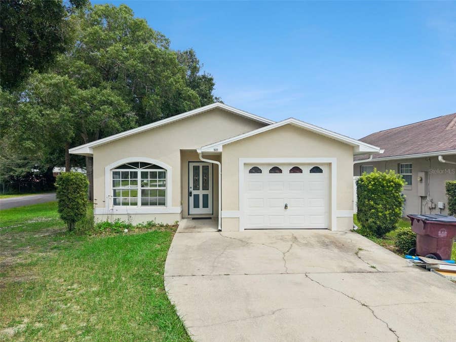 Property photo for 1601 WYOMING AVENUE, St Cloud, FL