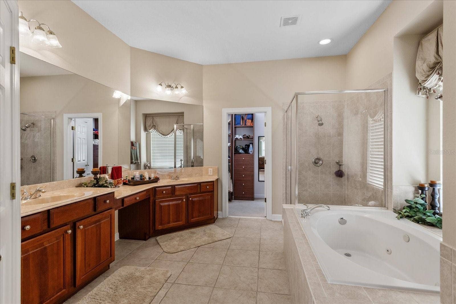 8241 TIBET BUTLER DRIVE, Windermere, FL 34786 8241 TIBET BUTLER DRIVE, Windermere, FL 34786