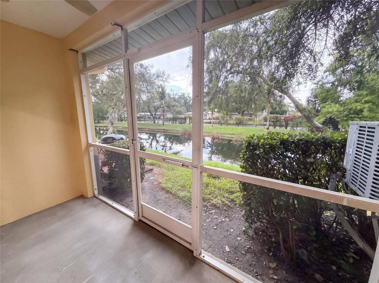 112 COQUINA BAY DRIVE, St Petersburg, FL 33705 112 COQUINA BAY DRIVE, St Petersburg, FL 33705