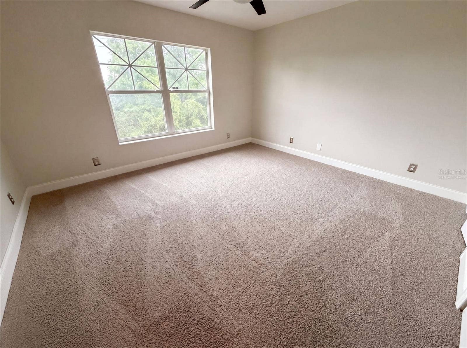 112 COQUINA BAY DRIVE, St Petersburg, FL 33705 Virtually Staged