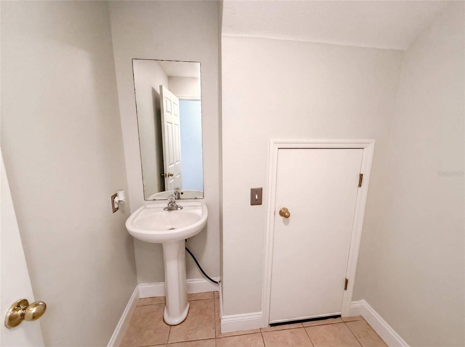 112 COQUINA BAY DRIVE, St Petersburg, FL 33705 112 COQUINA BAY DRIVE, St Petersburg, FL 33705