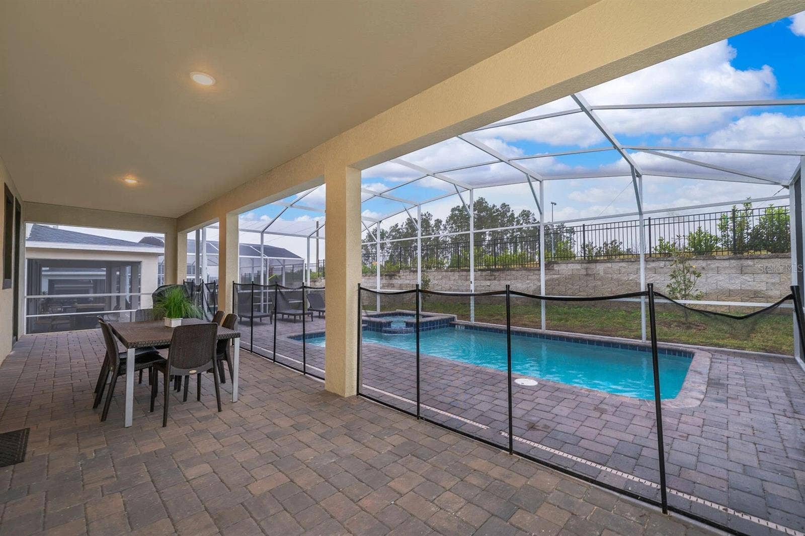 9056 SOMMERSET HILLS DRIVE, Davenport, FL 33896 9056 SOMMERSET HILLS DRIVE, Davenport, FL 33896