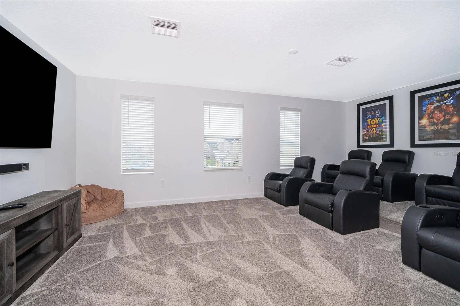 9056 SOMMERSET HILLS DRIVE, Davenport, FL 33896 9056 SOMMERSET HILLS DRIVE, Davenport, FL 33896