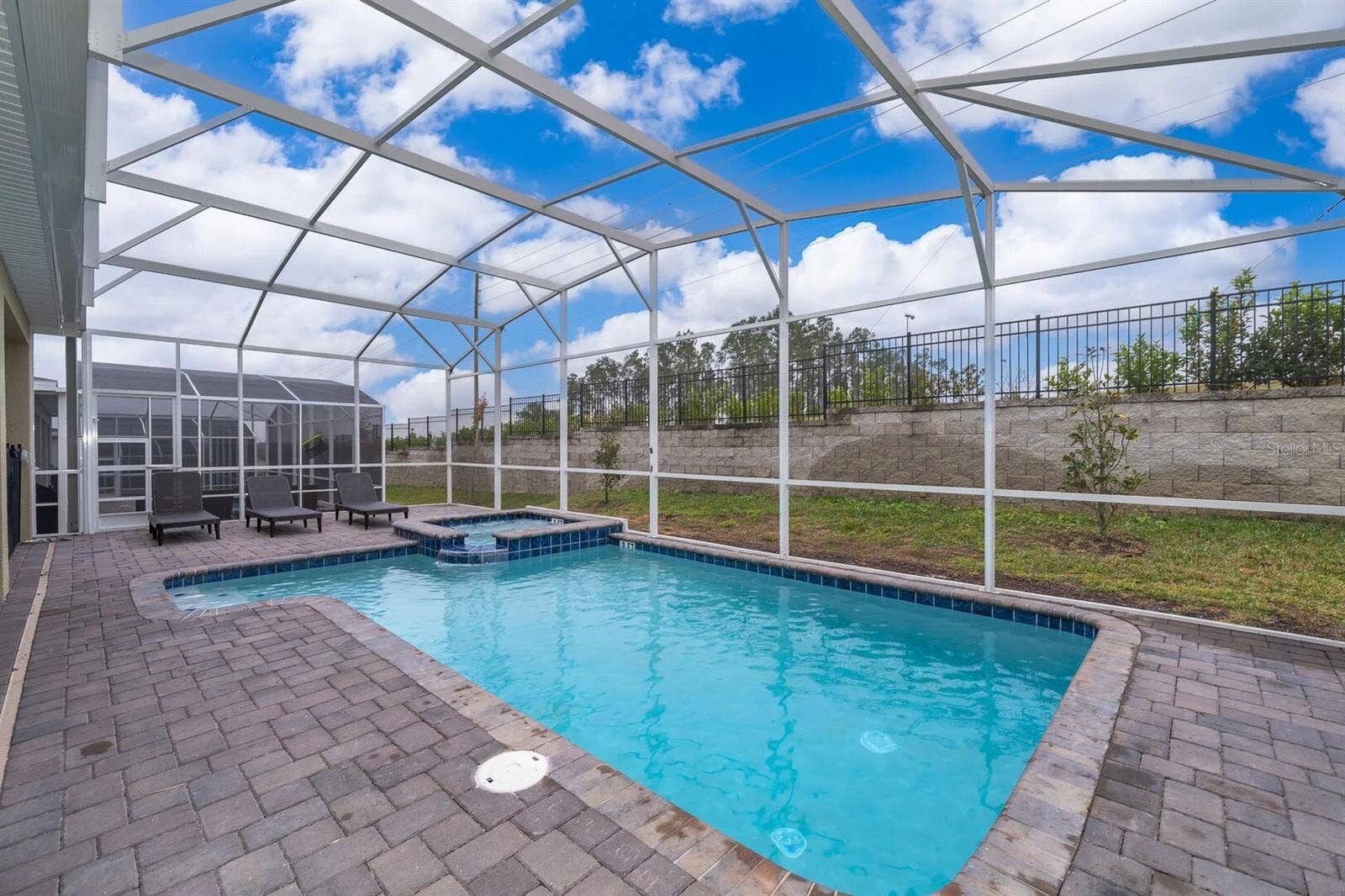 9056 SOMMERSET HILLS DRIVE, Davenport, FL 33896 9056 SOMMERSET HILLS DRIVE, Davenport, FL 33896
