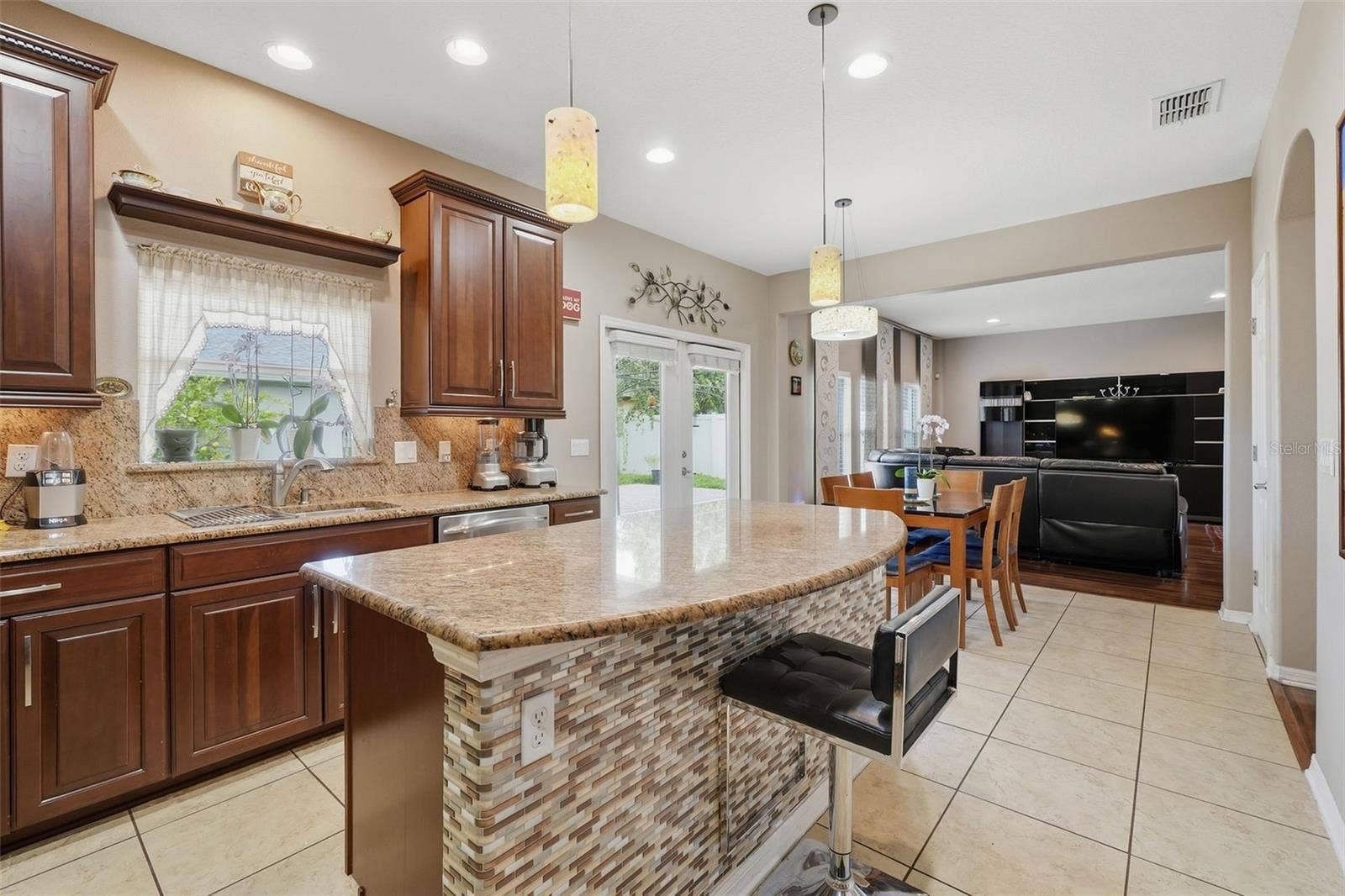 9015 VICKROY TERRACE, Oviedo, FL 32765 Kitchen
