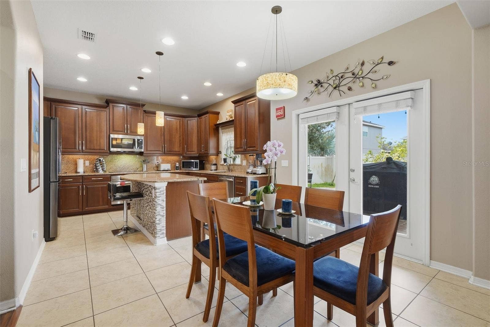 9015 VICKROY TERRACE, Oviedo, FL 32765 Kitchen/nook/family room combo