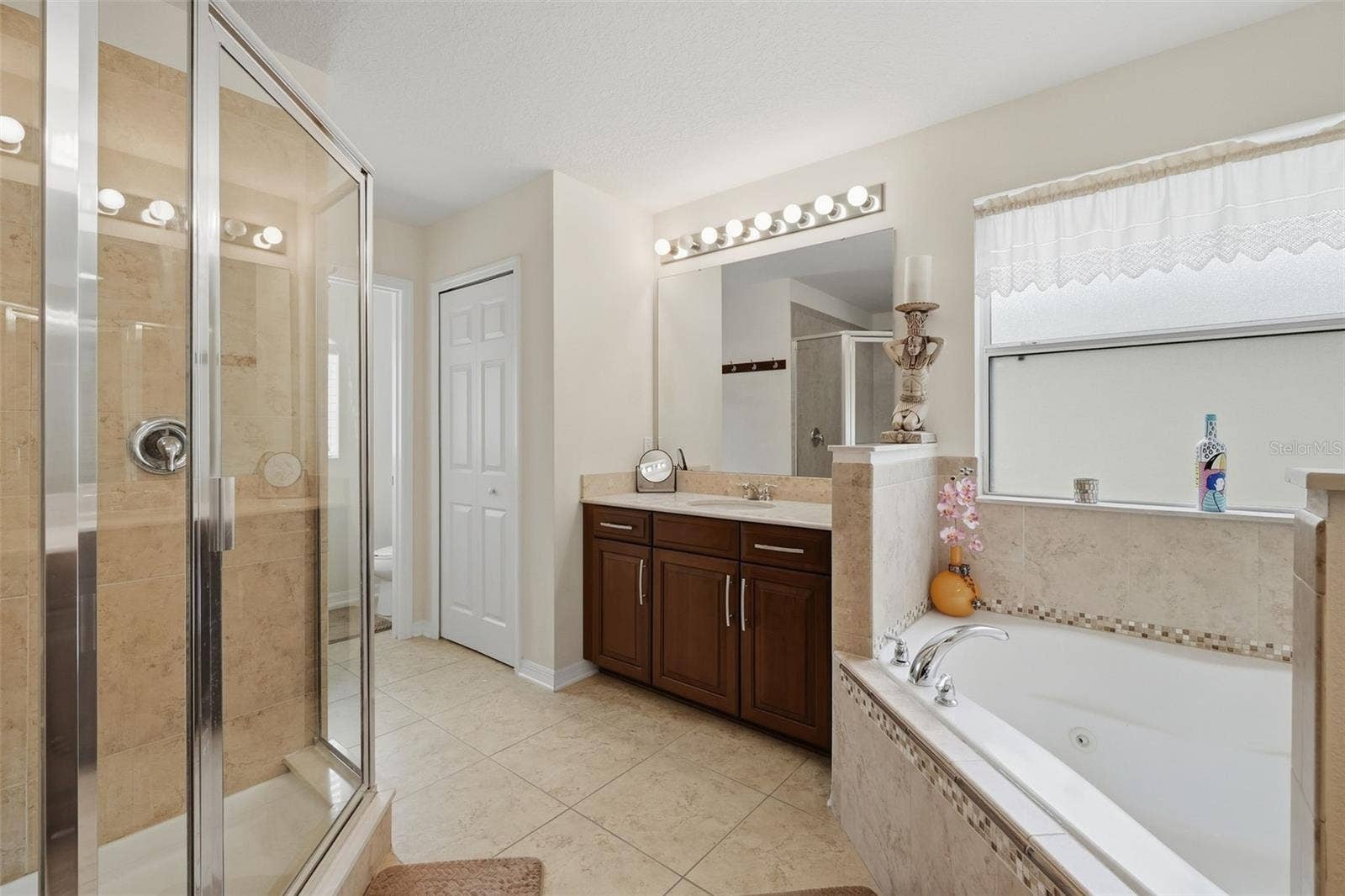 9015 VICKROY TERRACE, Oviedo, FL 32765 Primary bathroom