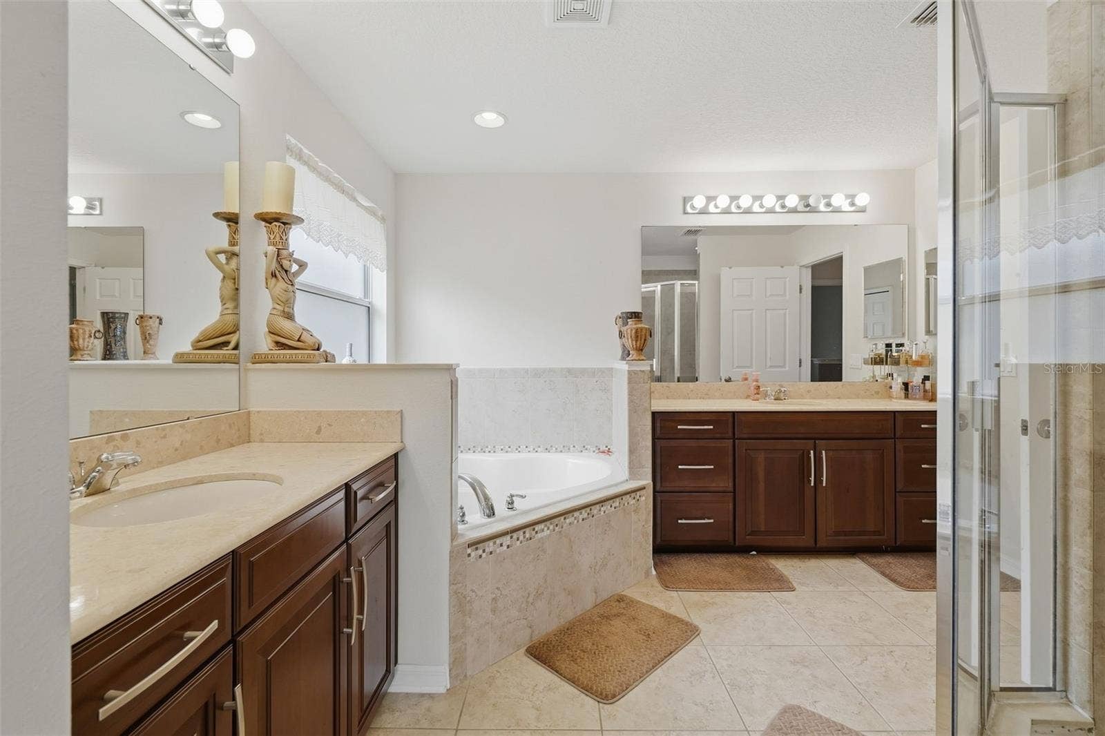 9015 VICKROY TERRACE, Oviedo, FL 32765 Primary bathroom